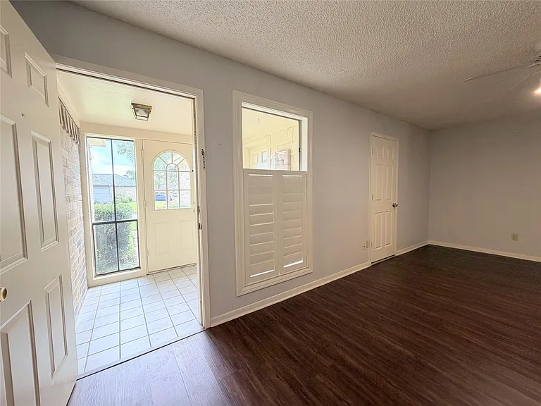 2535 Planters Row — Photo 3