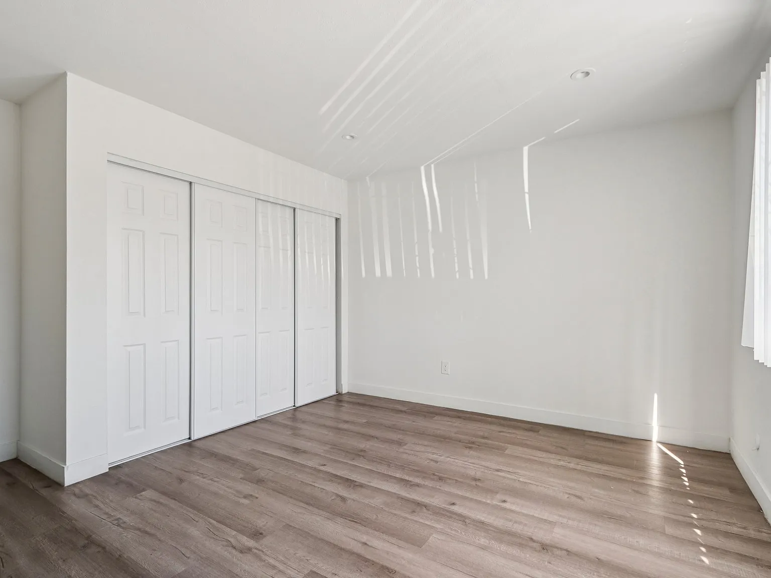 6300 Lankershim Blvd — Photo 3
