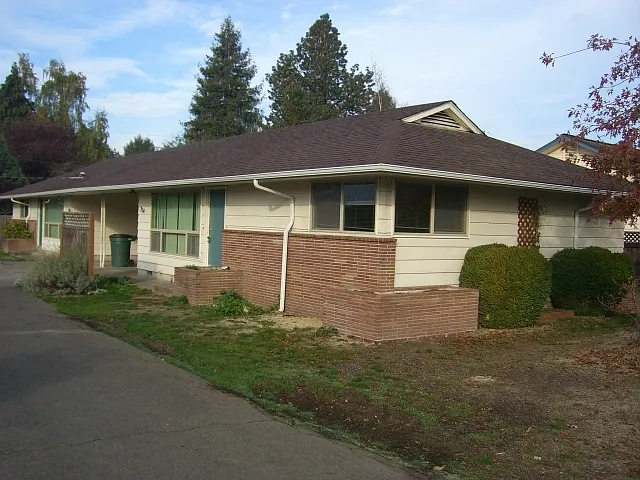 Building Photo - 754 Leigh St