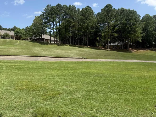 27 Elcano Dr, Hot Springs Village, AR 71909