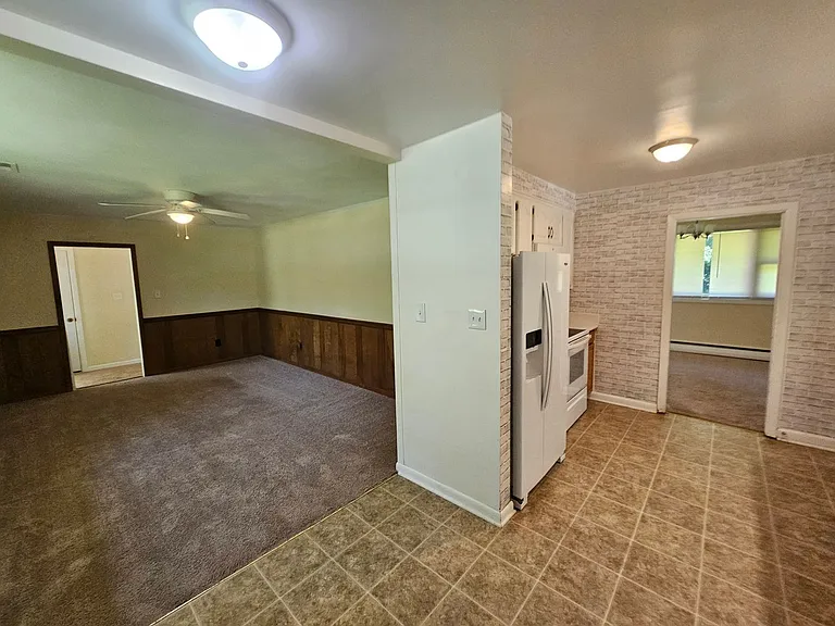 1812 Ashley Dr — Photo 5