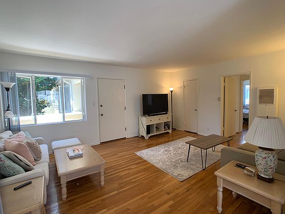 3rd image of 1302 S Saltair Ave APT 11