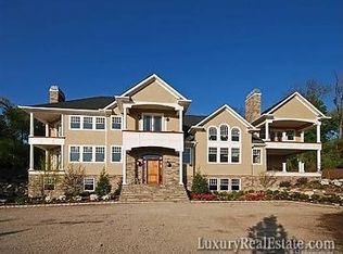 3 Pine Dr, Cold Spring Harbor, NY 11724