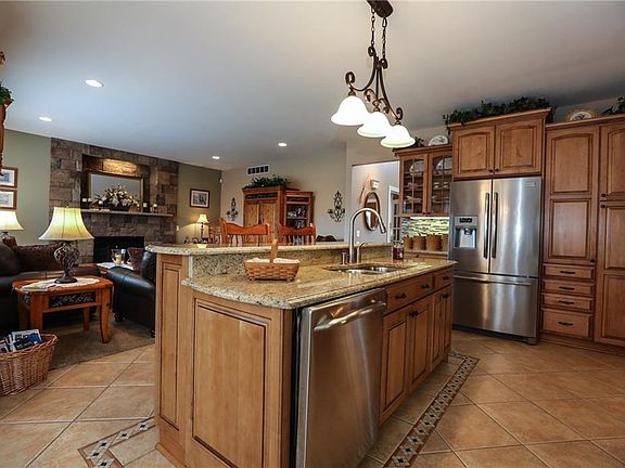 4th image of 449 Thyme Dr