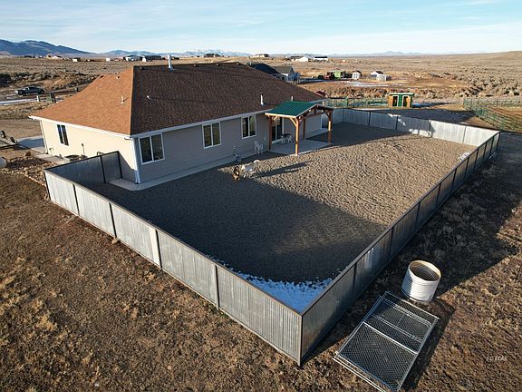 3rd image of 627 Stageline Loop