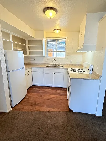 CATALINA VISTA APARTMENTS — Photo 82