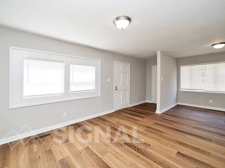 300 Norwood Ave — Photo 4