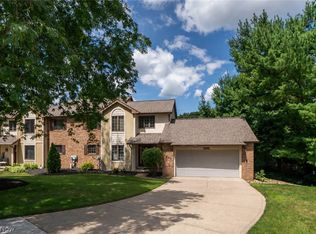 4839 Pond Dr NW, Canton, OH 44720