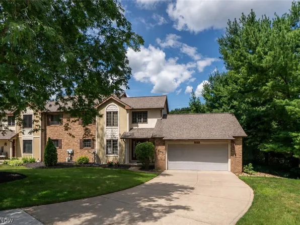 4839 Pond Dr NW, Canton, OH 44720