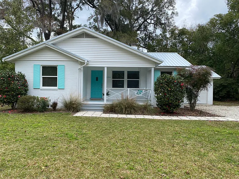 2034 NW 7th Ln — Photo 3