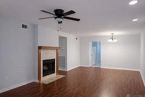 224 Ocean Dr #107 Photo 1
