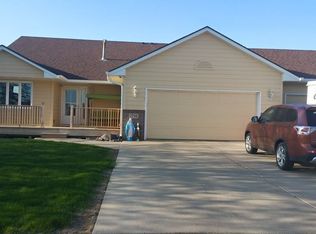 7236 W Lancaster Cir, Sioux Falls, SD 57106