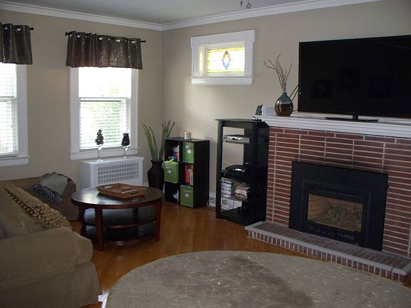 3rd image of 15 Stewart Ave