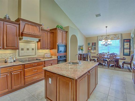 4th image of 1505 Johns Cove Ln