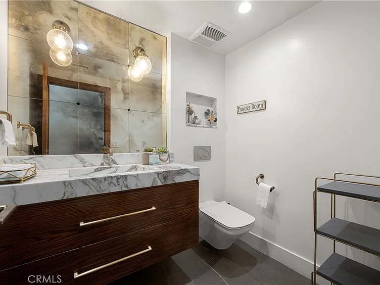 20461 Coulson St — Photo 26