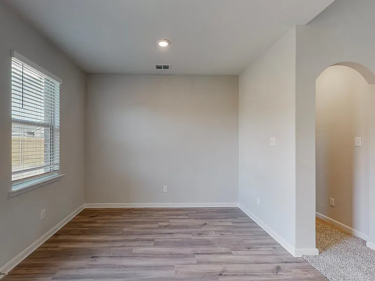 2113 Emma Ct — Photo 11