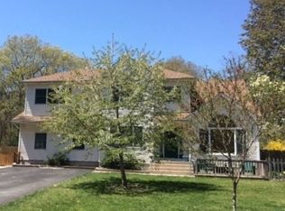 24 Wessel Lane, Medford, NY 11763