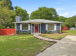 108 San Chez Dr, Lake Kiowa, TX 76240
