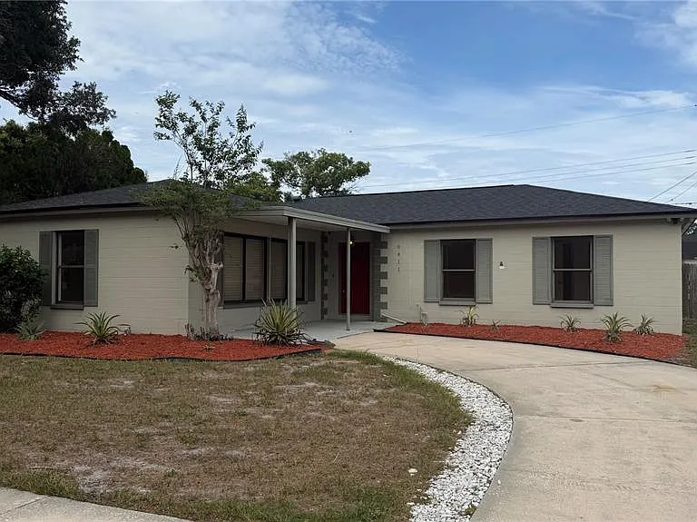 6411 Santa Monica Dr — Photo 2