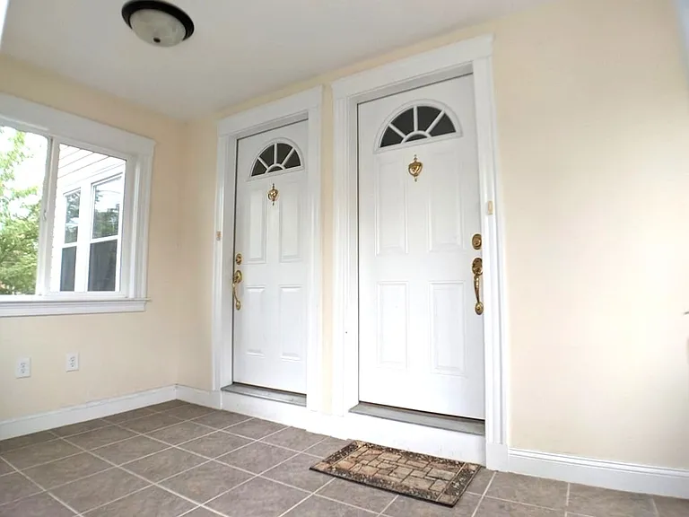 Common front three season porch.