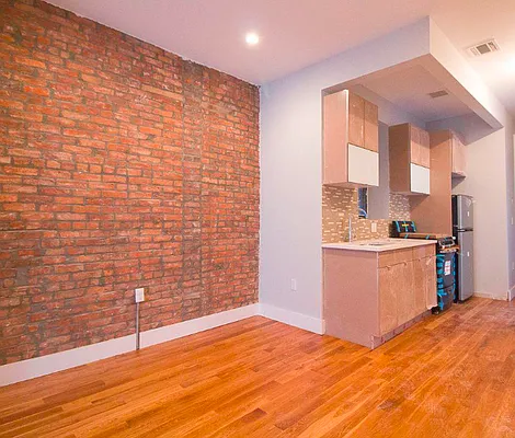 Rented by TheRealEstateCompany.com LLC | media 121