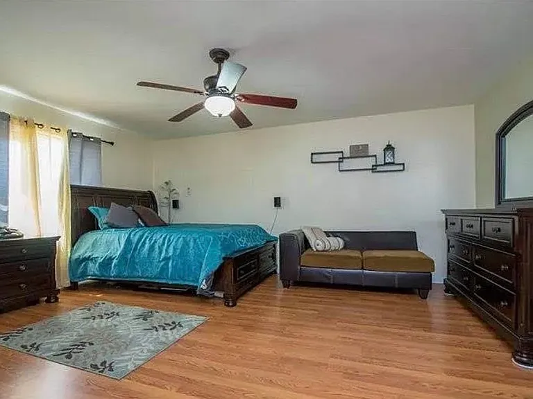 1813 Lynnwood Hills Dr — Photo 12
