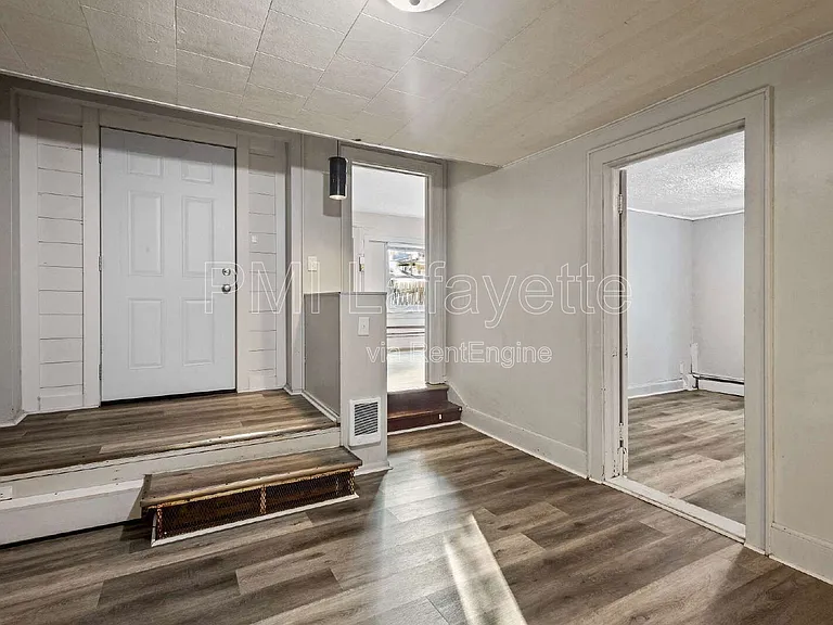 131 S 28th St — Photo 11