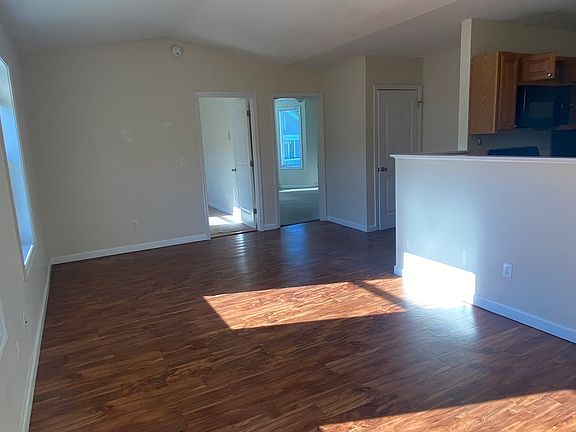 2nd image of 24 Patriots Ln #208