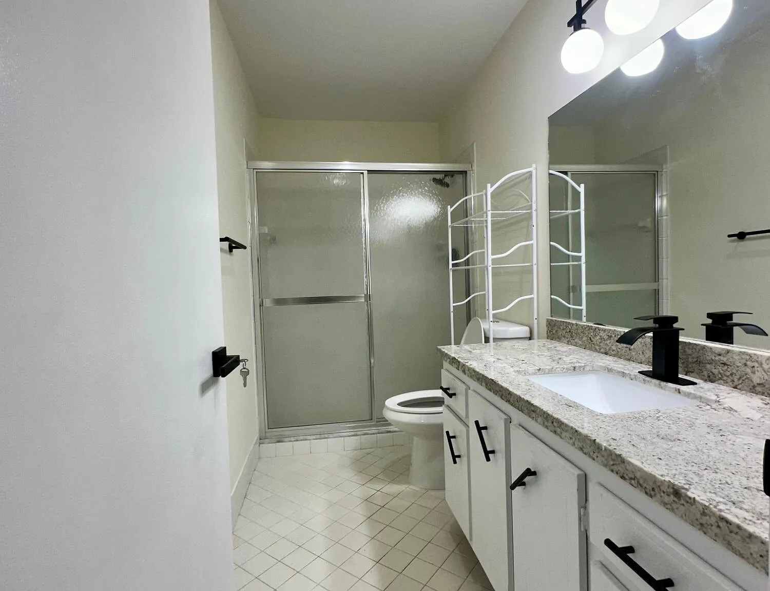 2 bed, 2.0 bath, 1243 sqft, $2,150 — Photo 4