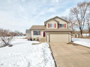 6841 Meadow Ct, West Des Moines, IA 50266