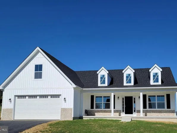 16 Florence Ct, Charles Town, WV 25414