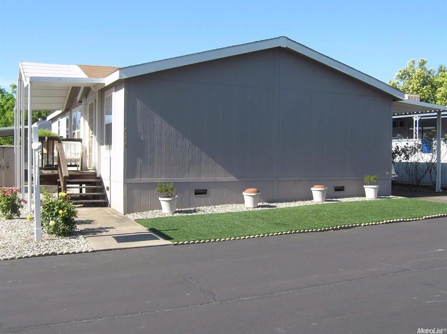 4136 Vicksburg Ln photo 1