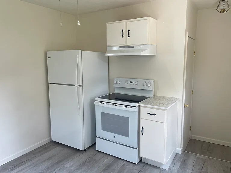 2608 Hanover St — Photo 12
