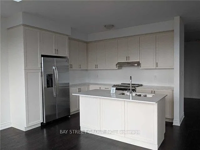 4 bed, $3,600 — Photo 4