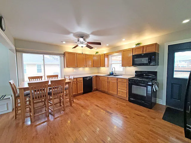 5831 W 109th St — Photo 9