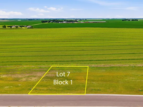 1505 Castle St, Larchwood, IA 51241