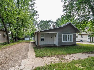 209 Elm St, Harrisburg, SD, 57032