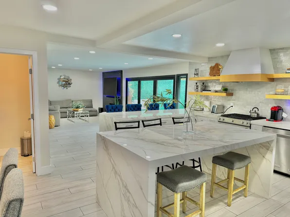 (undisclosed Address), Santa Ana, CA 92707