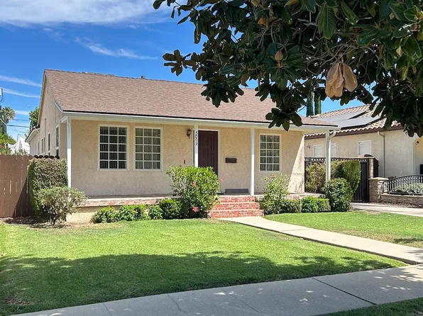 5008 Newcastle Ave #S, Encino, CA 91316
