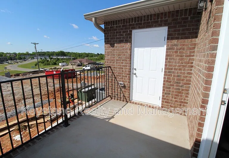 301 Landrum Pl #F — Photo 8