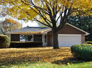 2850 Arbor Dr, Brookfield, WI 53005