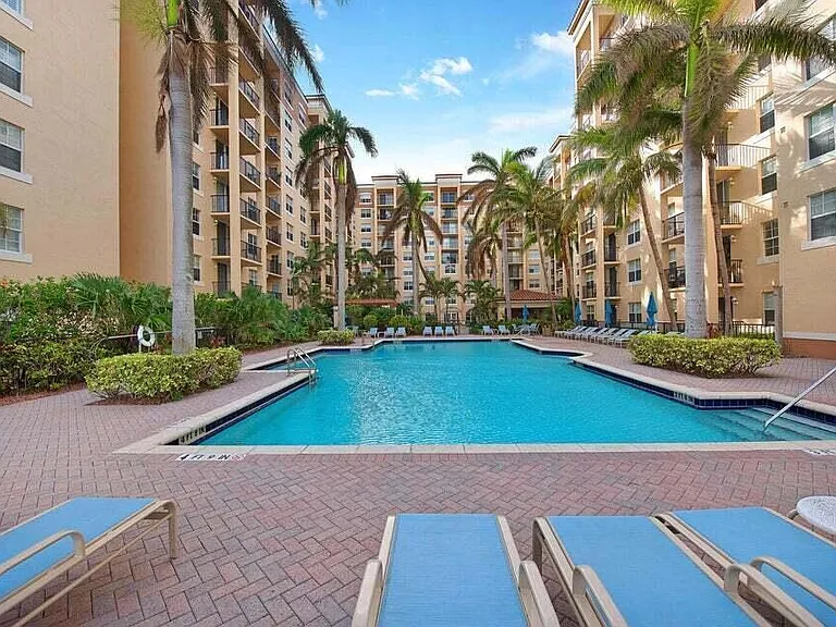 1805 N Flagler Dr #107 — Photo 9