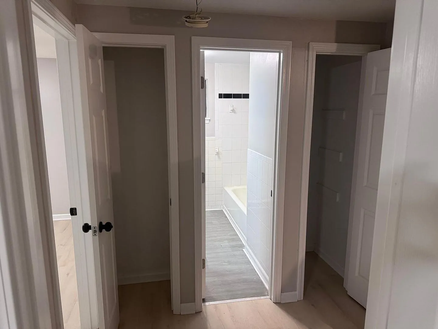 Charming 3BR Duplex in Buffalo — Photo 4