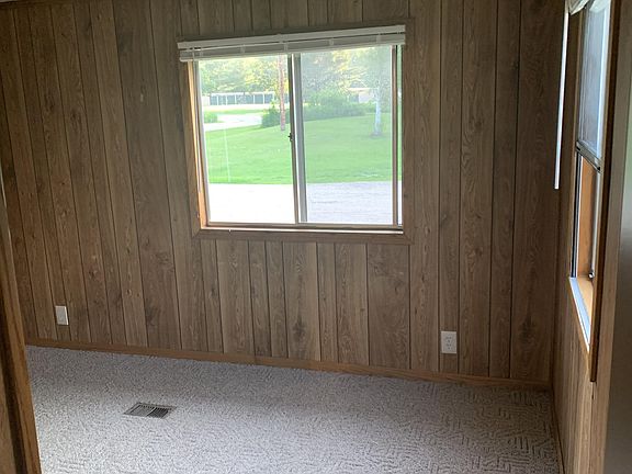 4th image of 410 Lake St Lot 1