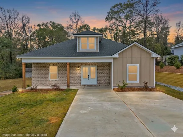 68 Mill Creek Dr, Smiths Station, AL 36877
