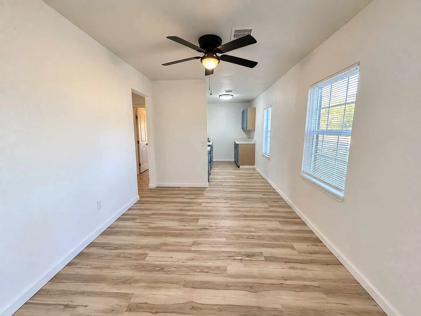 2 bed, 849 sqft, $950 — Photo 4