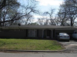 1305 Ruea Ave, Grand Prairie, TX 75050