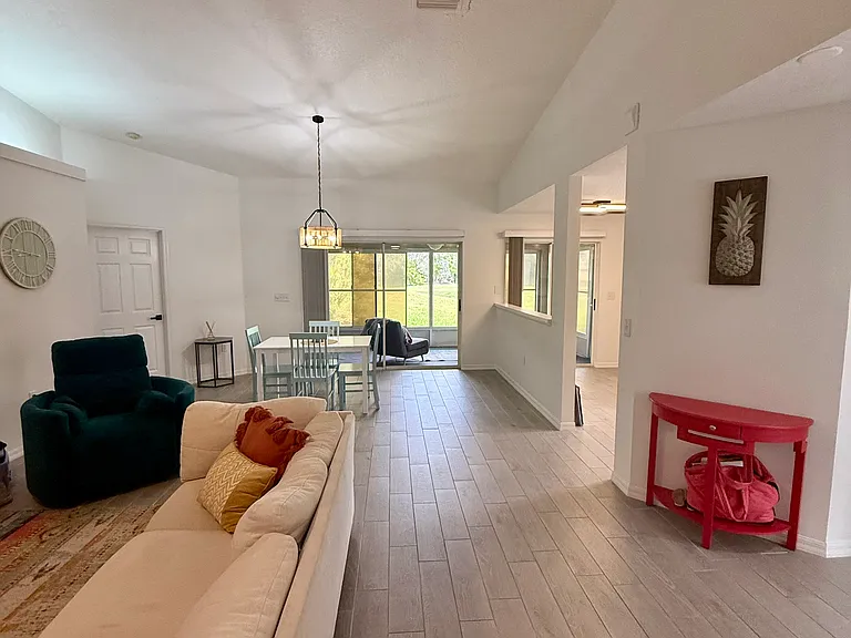 1608 Fairway Oaks Dr — Photo 10