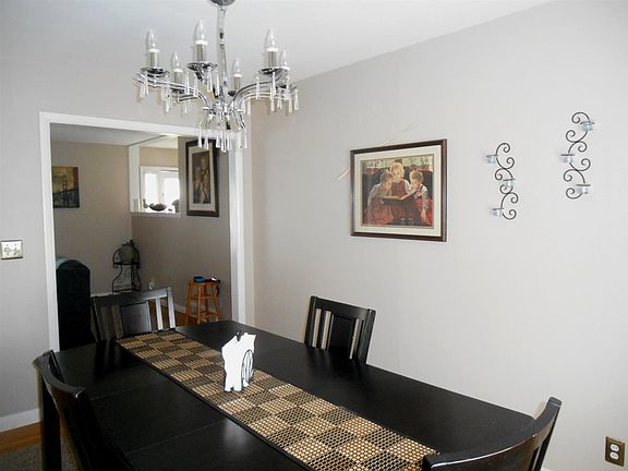 5th image of 46 Churchill Ave