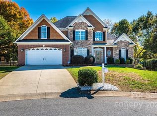 1734 30th Avenue Pl NE, Hickory, NC 28601